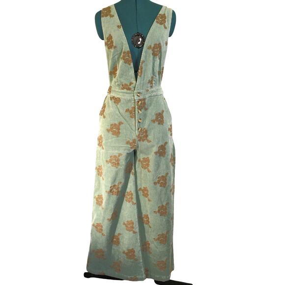 NWT Mystree Embroidered Corduroy Jumpsuit Sage Green Floral Size Small - Picture 4 of 10